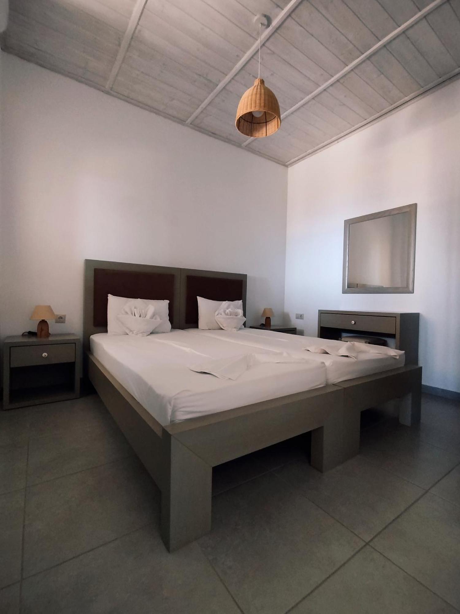 Alexena Apartments Agia Galini Esterno foto